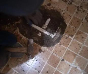 怀来卫生间漏水维修公司为您分享下卫生间渗水如何处理及注意事项